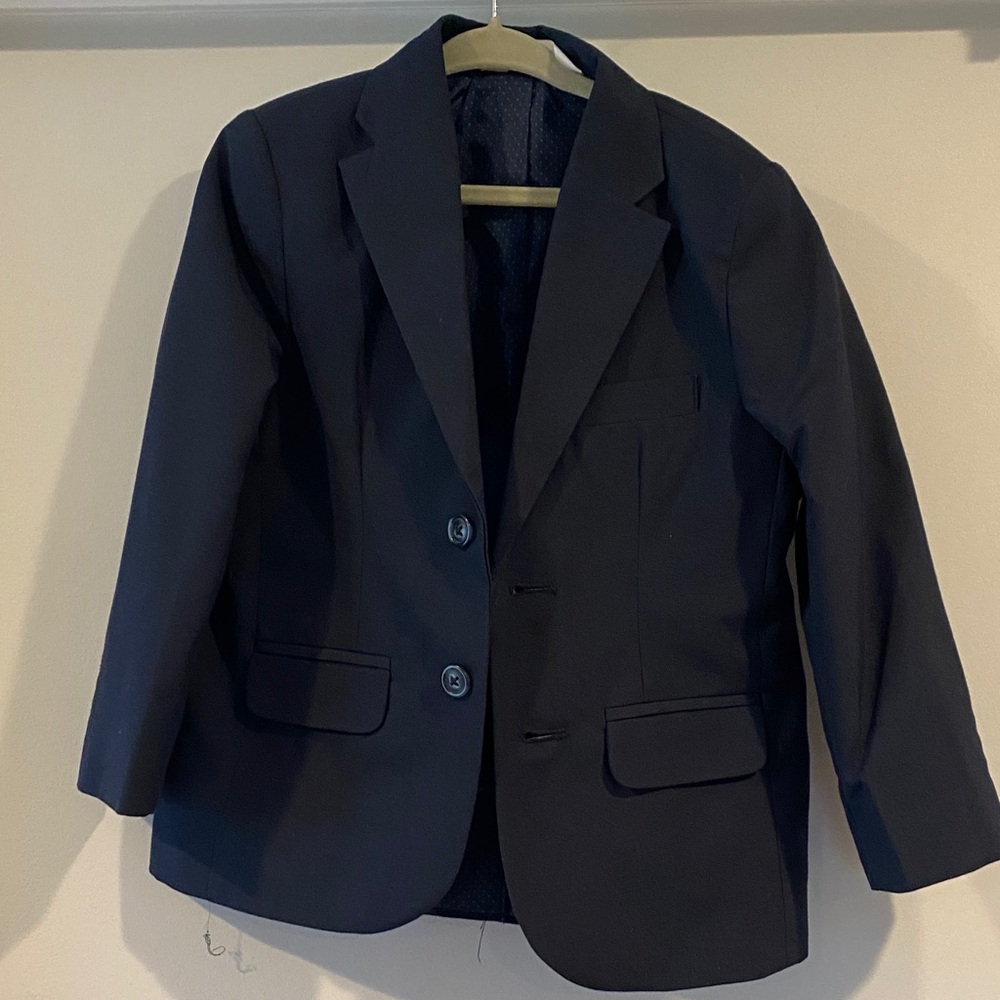 Cat and Jack boys 2 piece suit size 4. Navy